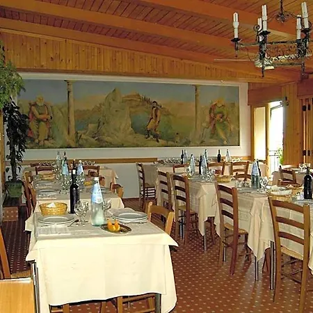 Buca Di Michelangelo Caprese Michelangelo